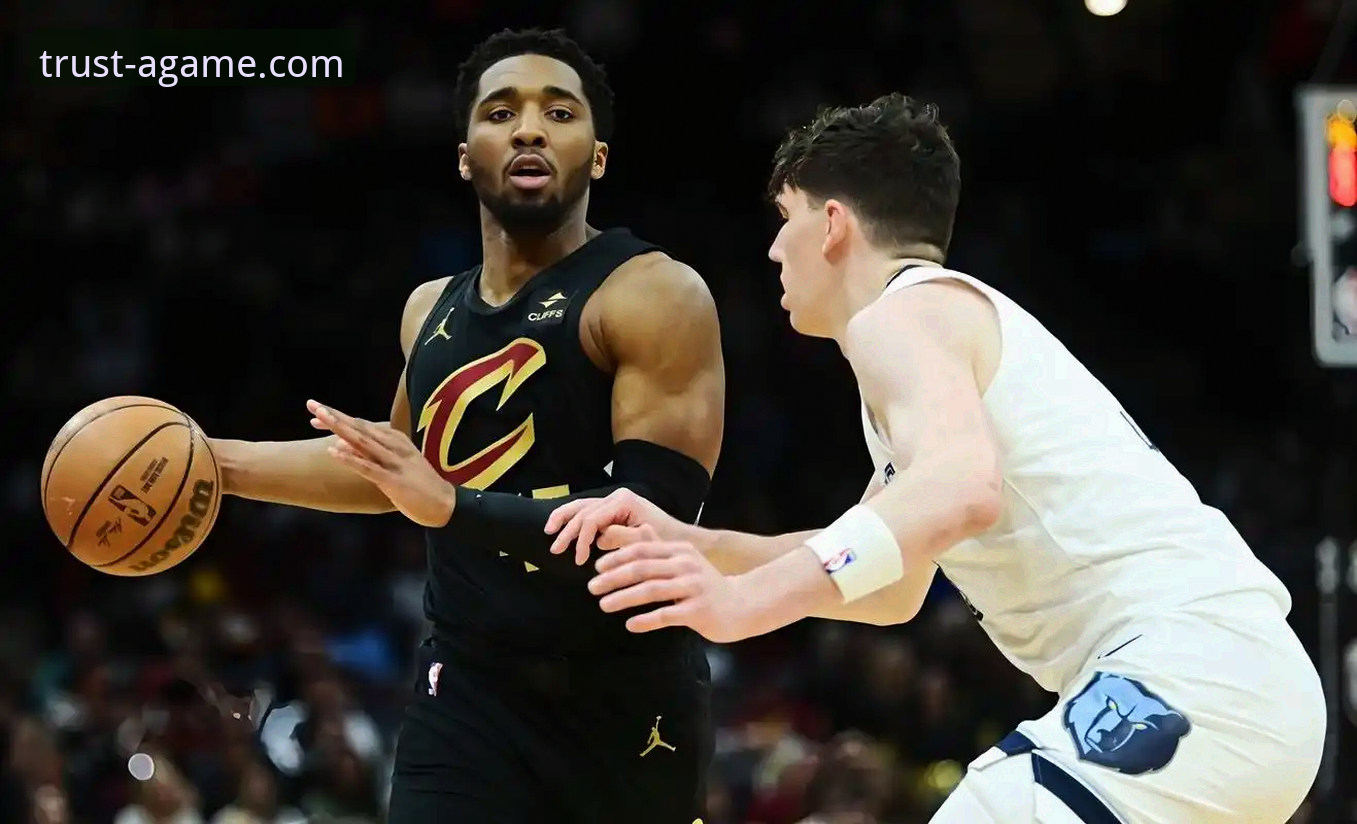 NBA战况速递：骑士主场力克魔术，米切尔42分引领四连胜